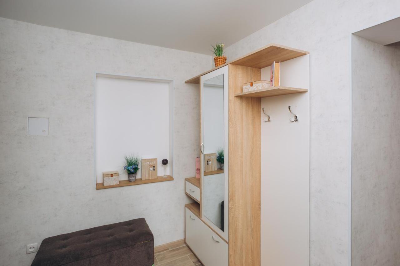 Luxe Apart-Hotel Near Lavina New Building 1 Floor Sumy Exteriör bild